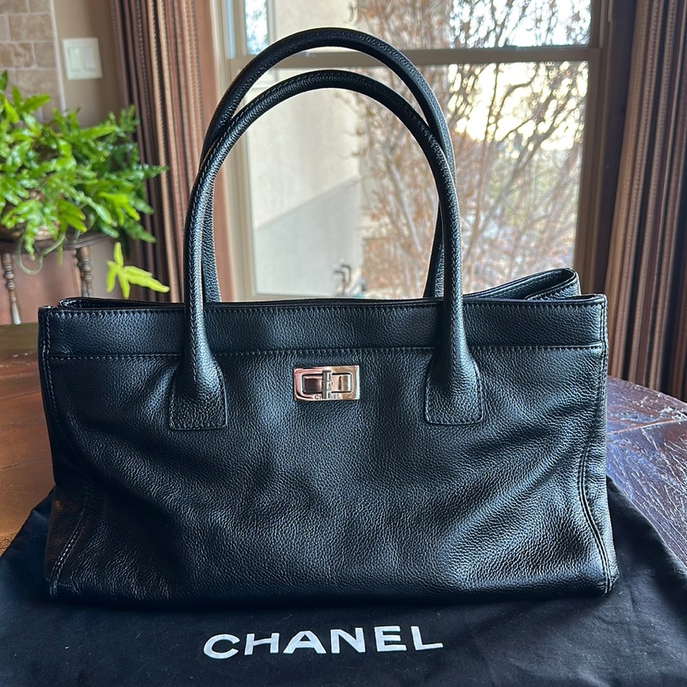 Chanel Executive Cerf Reissue East West Tote Black Pebbled Leather With Pouch
